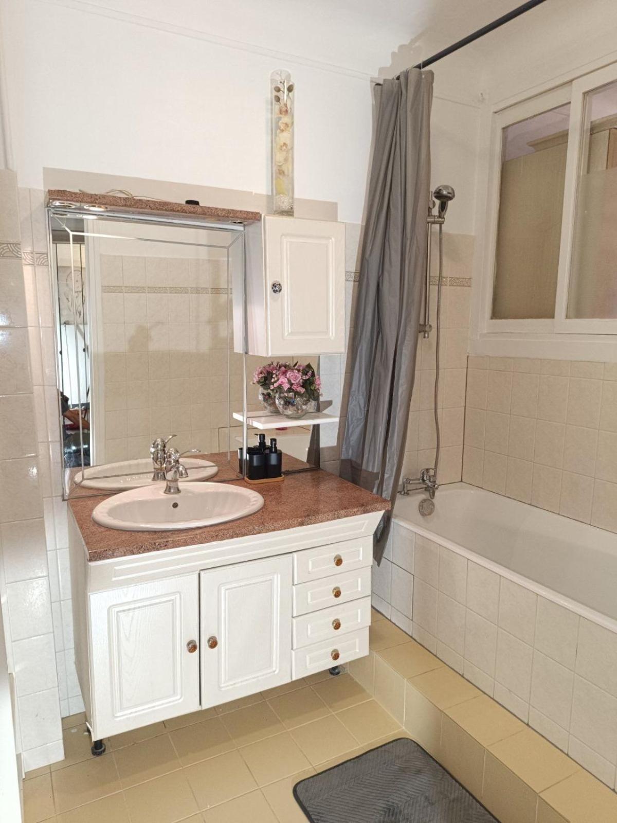 Chambres Privees Dans Un Appartement De 2 Pieces A Paris 13E Exterior photo