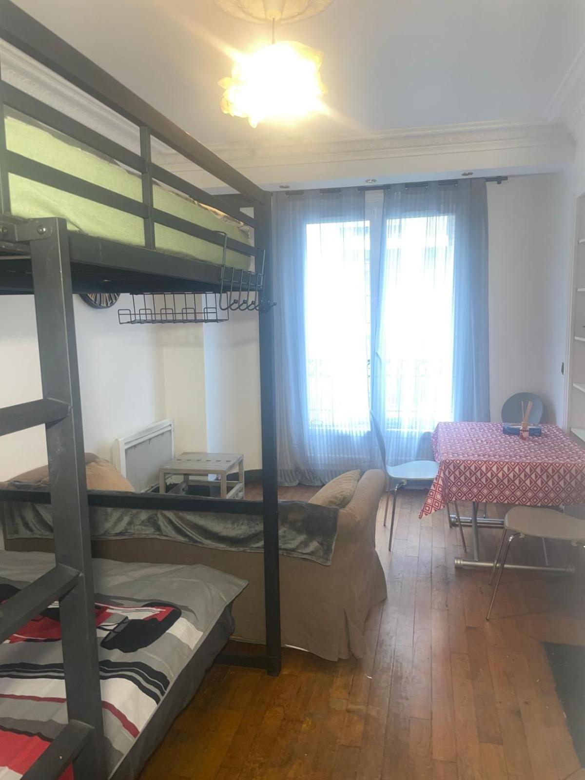 Chambres Privees Dans Un Appartement De 2 Pieces A Paris 13E Exterior photo